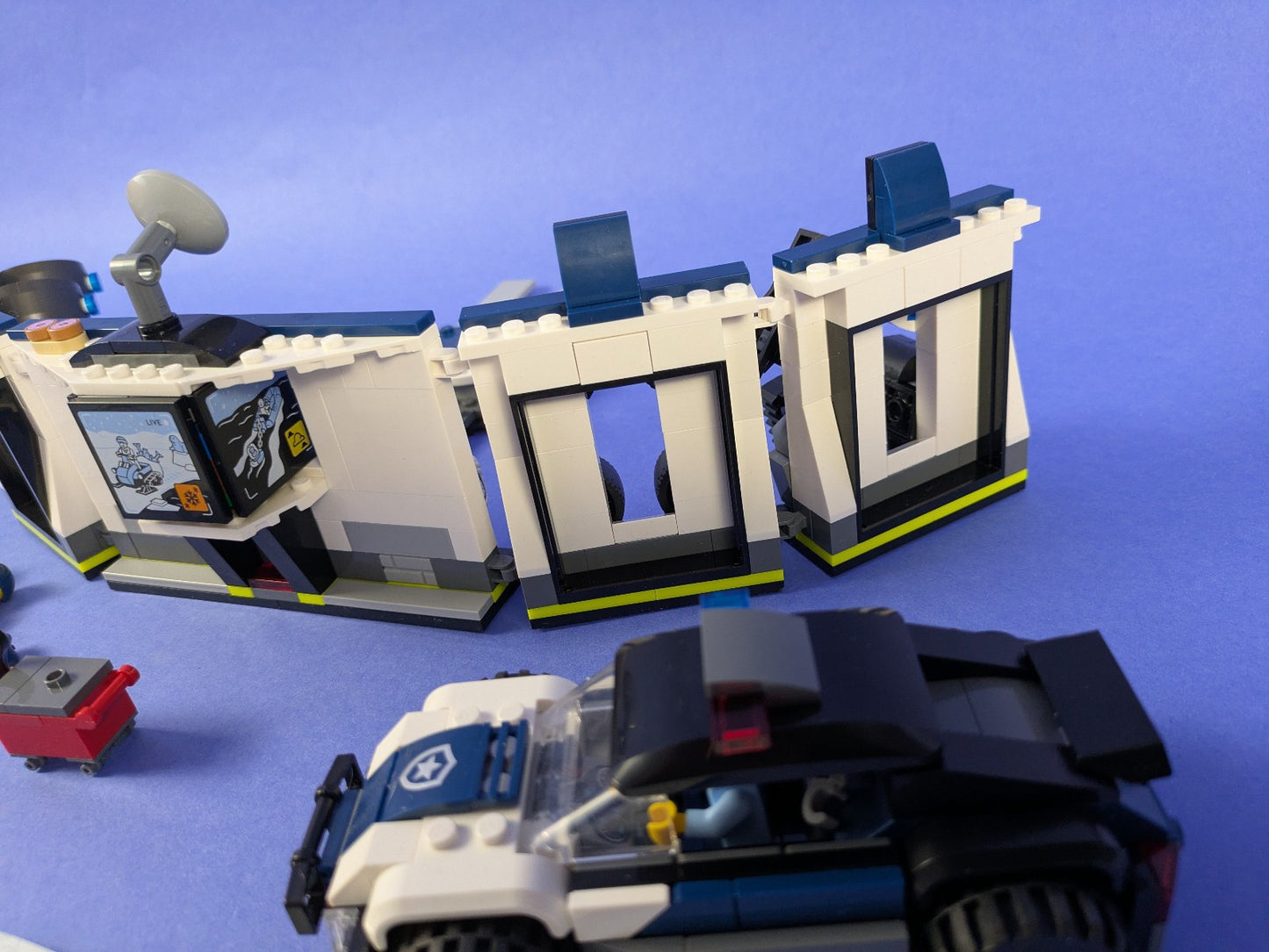 Lego Town: City: Police: Custom Police Garage Set 60457 Complete Set