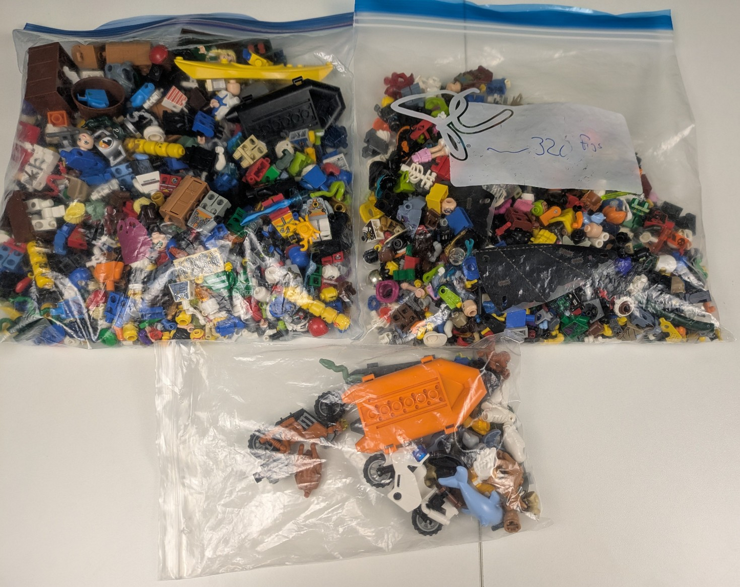 Lego Bundle Set: Random Assorted Authentic Minifigures/Animals/Parts/Pieces 2LB!