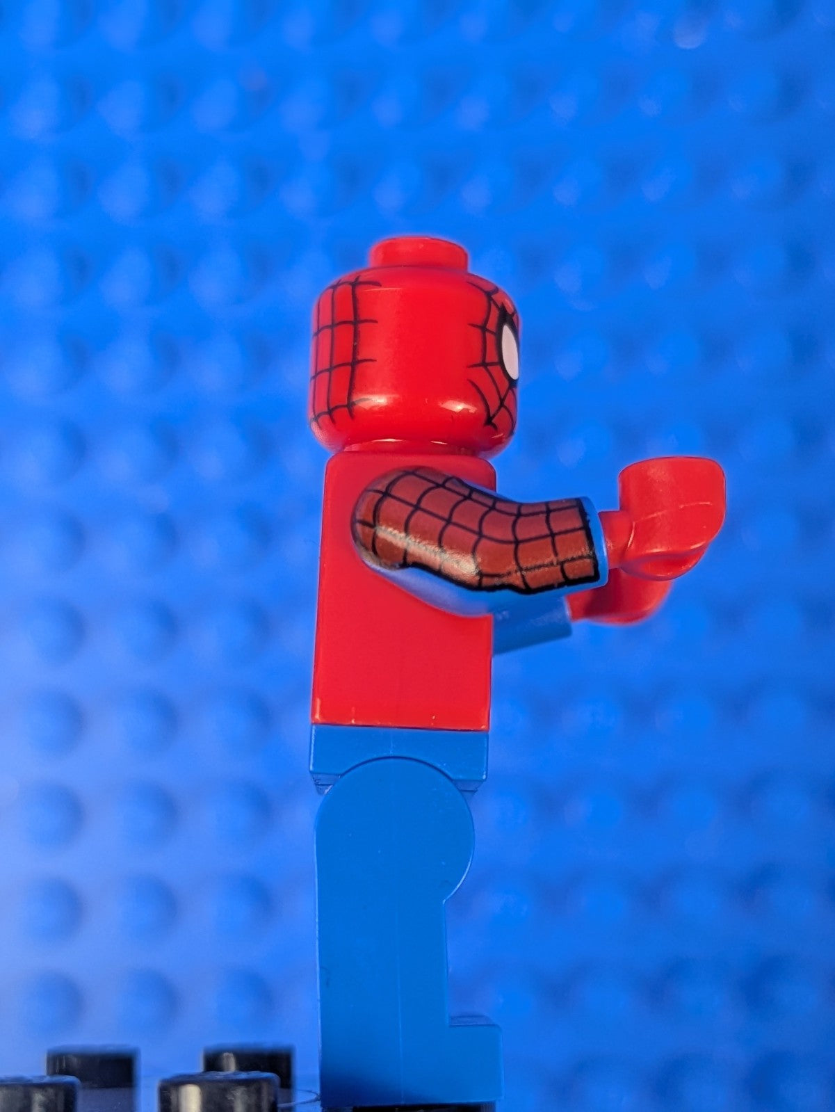 Lego Super Heroes: Spider-Man - Printed Blue Arms, Plain Legs sh0684 Set 76175