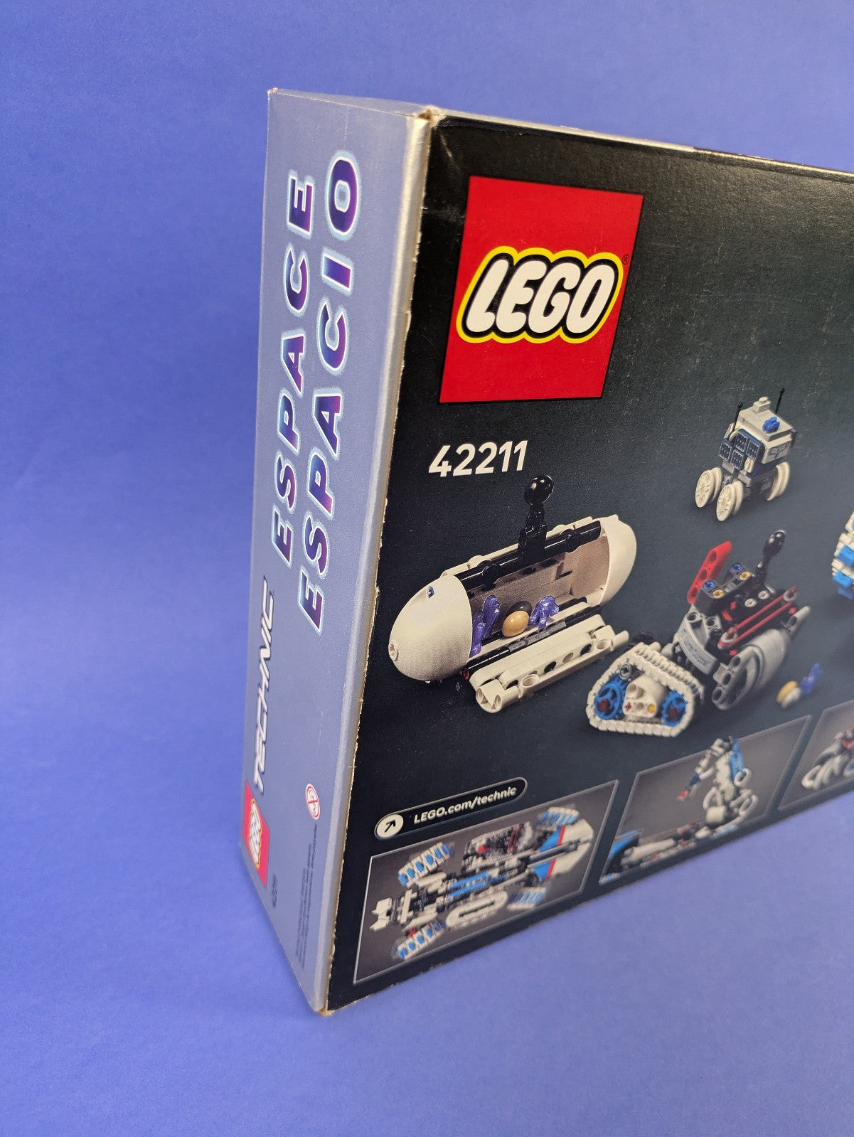 Lego Technic: Model: Space Exploration: Lunar Outpost Moon Rover 42211 BRAND NEW