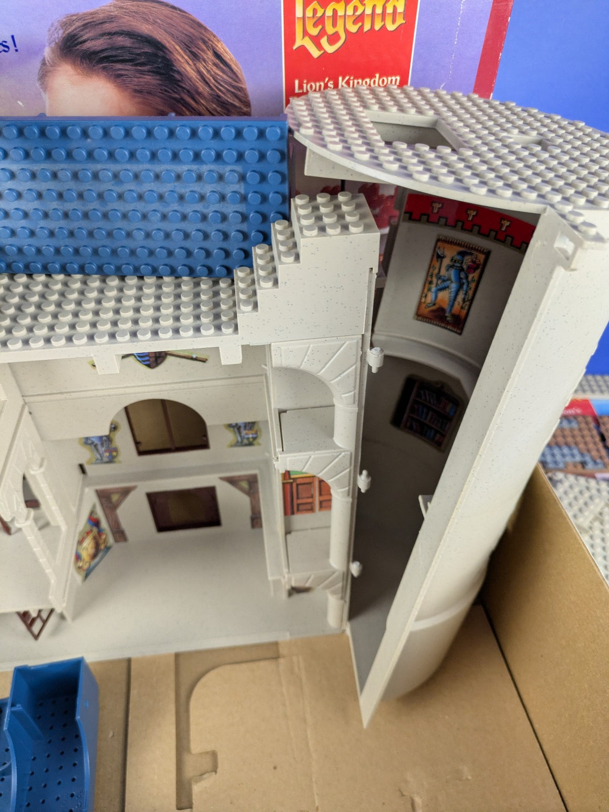 MEGA BLOKS Legend Lion's Kingdom 9601 Complete Pre-Owned