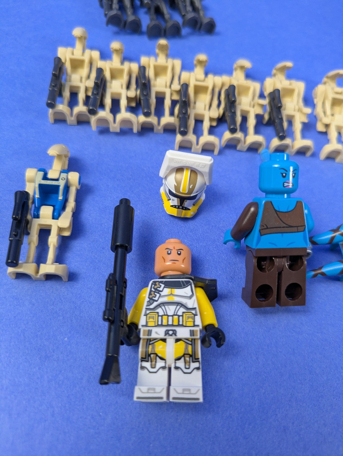 LEGO Star Wars Battle of Felucia Separatist MTT 75435 Complete Set Pre-Owned
