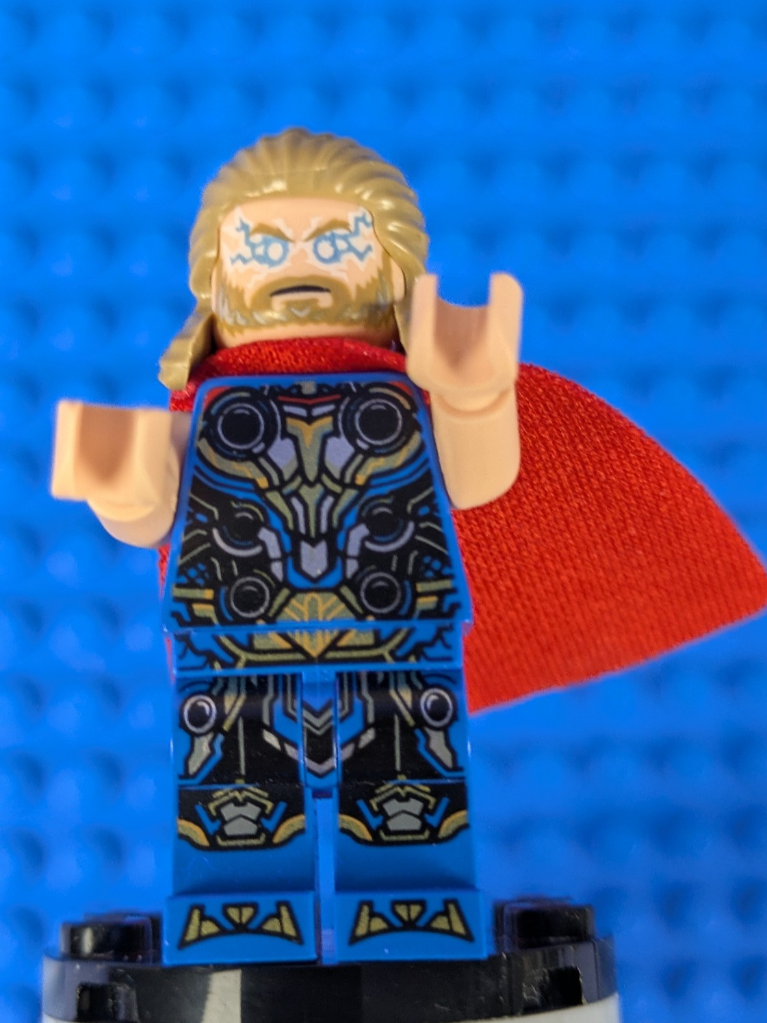 Lego Super Heroes: Thor Love and Thunder: Thor - Blue Suit sh0811 Set 76208