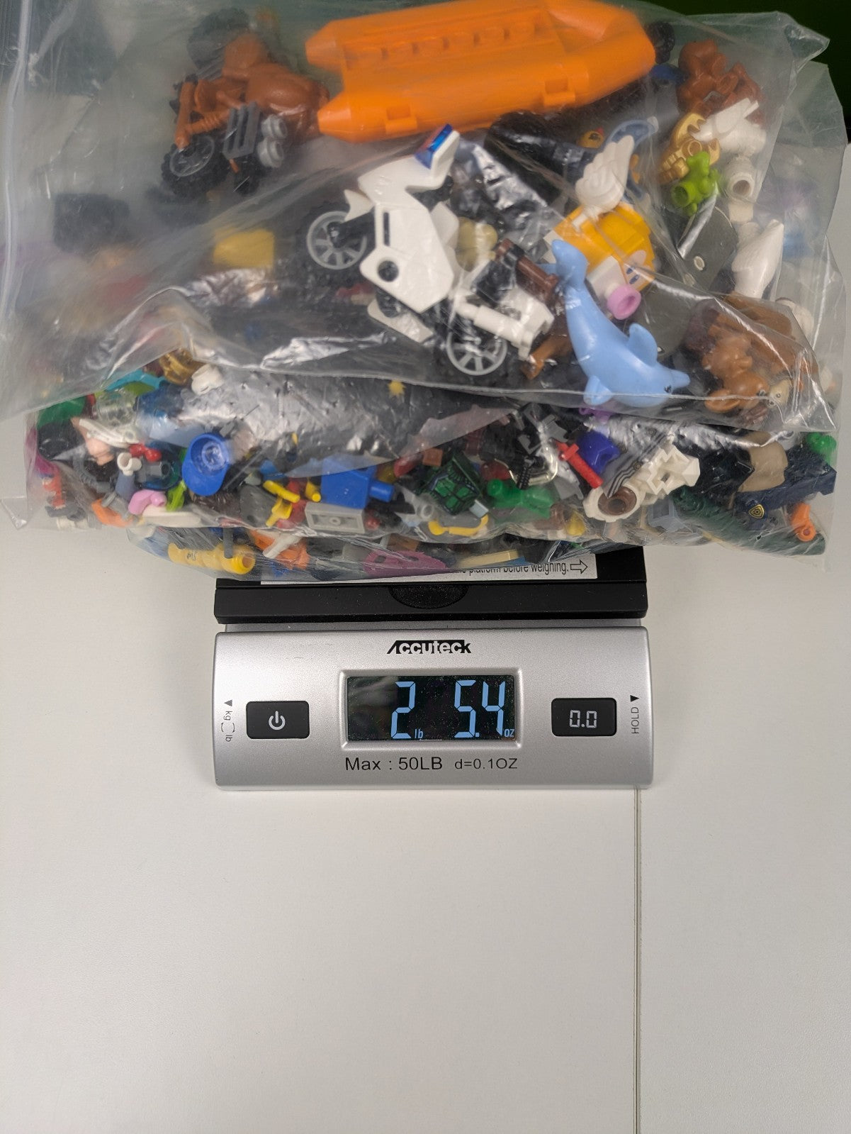 Lego Bundle Set: Random Assorted Authentic Minifigures/Animals/Parts/Pieces 2LB!