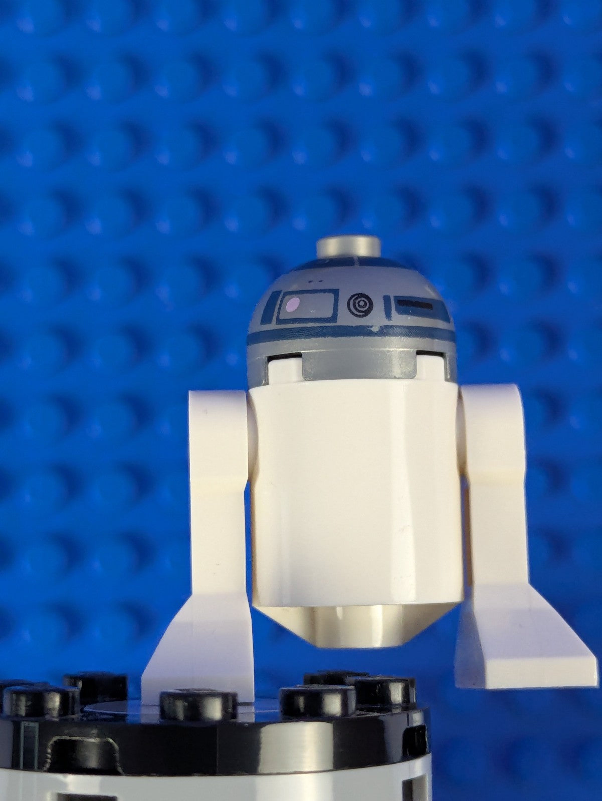 Lego Star Wars: R2-D2 - Astromech Droid Lavender Dots sw0527a Sets 75059, 75257