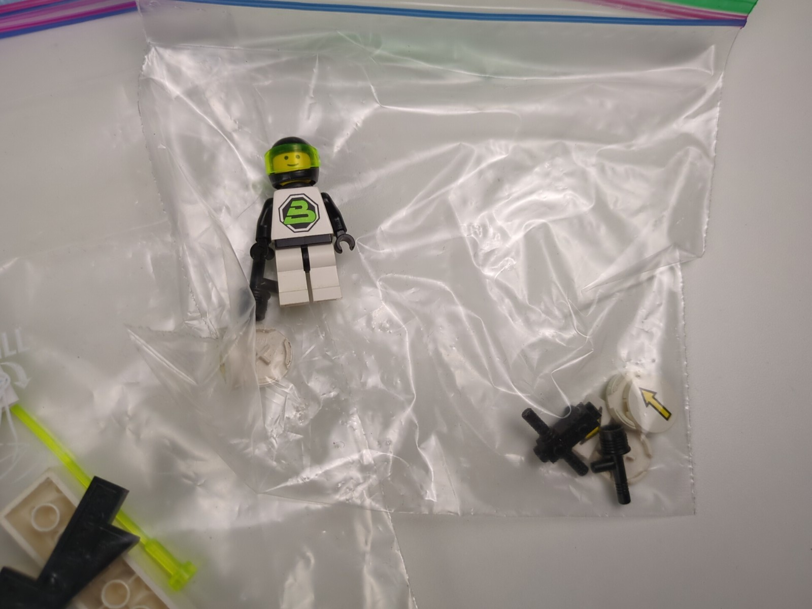 Lego Space: Blacktron II: Allied Avenger Set 6887