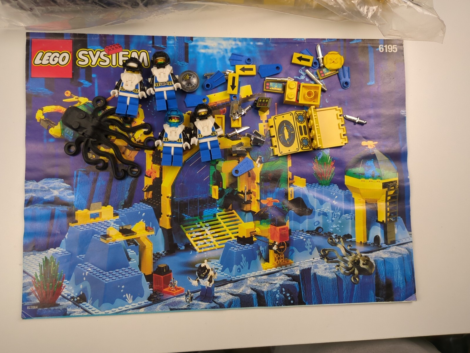 Lego Aquazone: Aquanauts: Neptune Discovery Lab Set 6195 - w/ Instructions