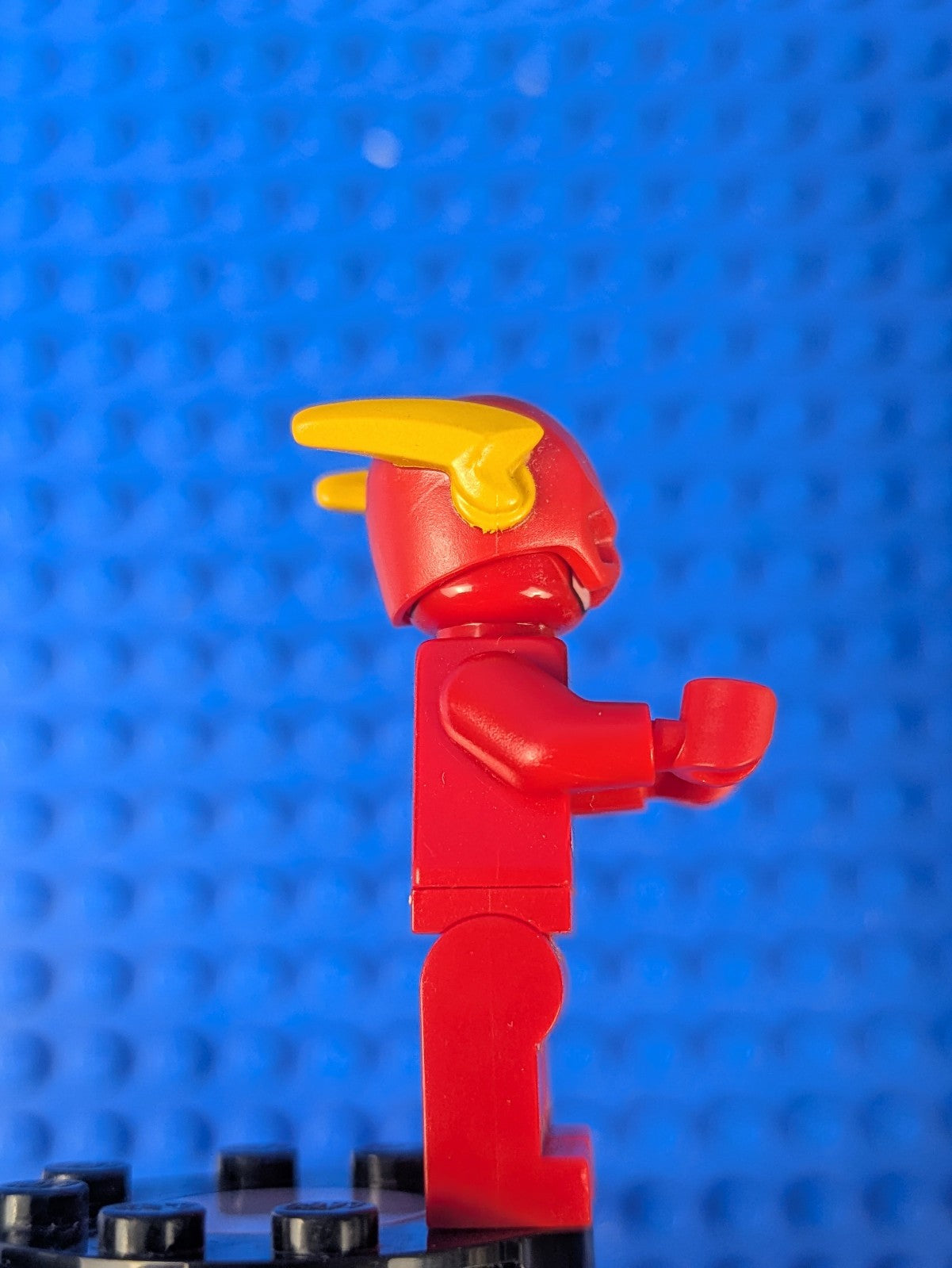 Lego Super Heroes: The Flash - Gold Outlines on Chest sh0473 Sets 76098, 211904