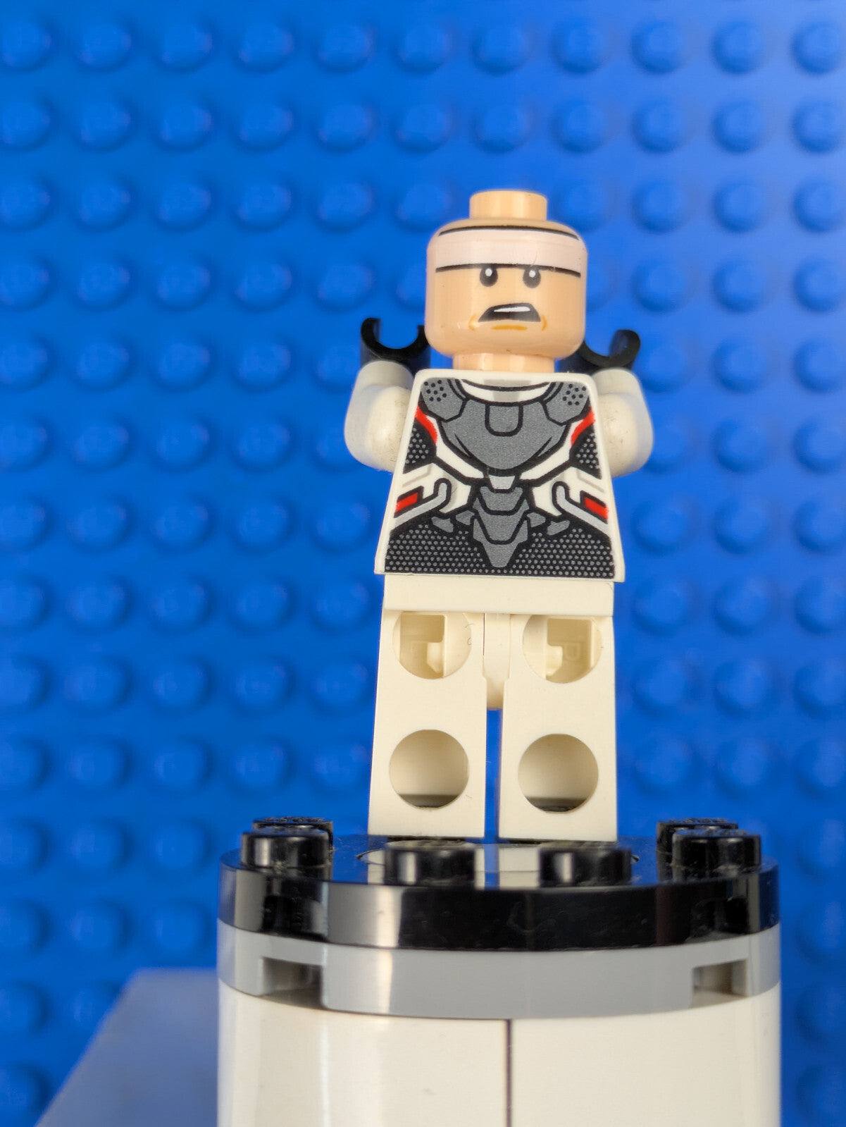 Lego Super Heroes: Avengers Endgame: Iron Man - White Jumpsuit sh0575 Set 30452