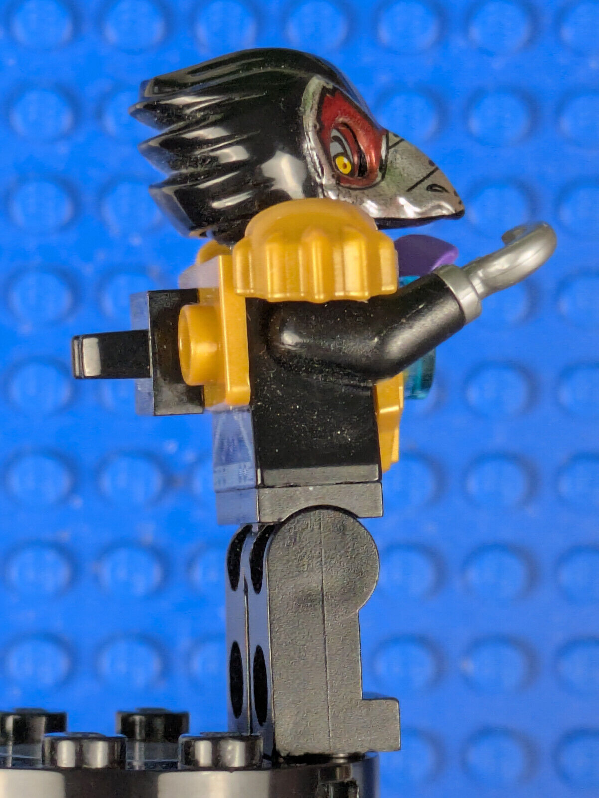 Lego LEGENDS OF CHIMA: Razar- Pearl Gold Armor loc042 Set 70010