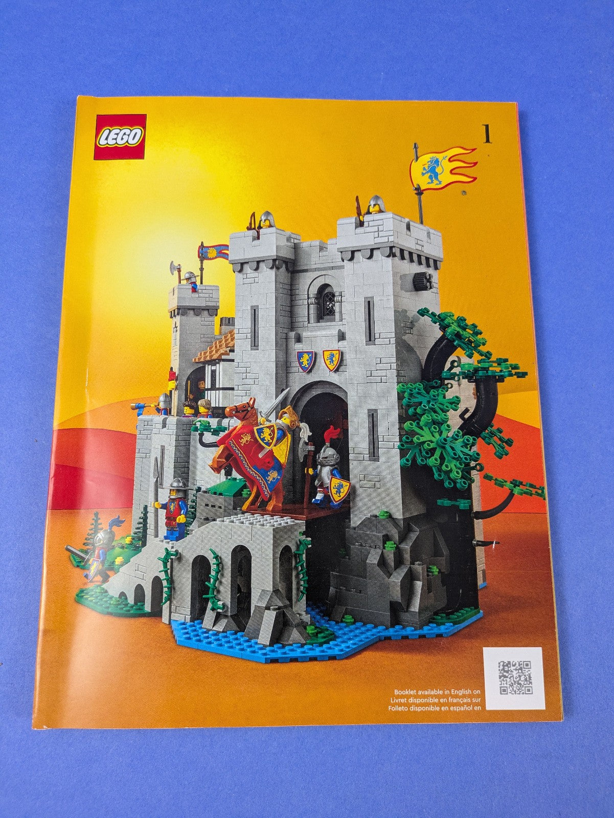 LEGO Castle Lion Knights' Castle 10305 Complete w/ Extra Minifigures Pre-Owned