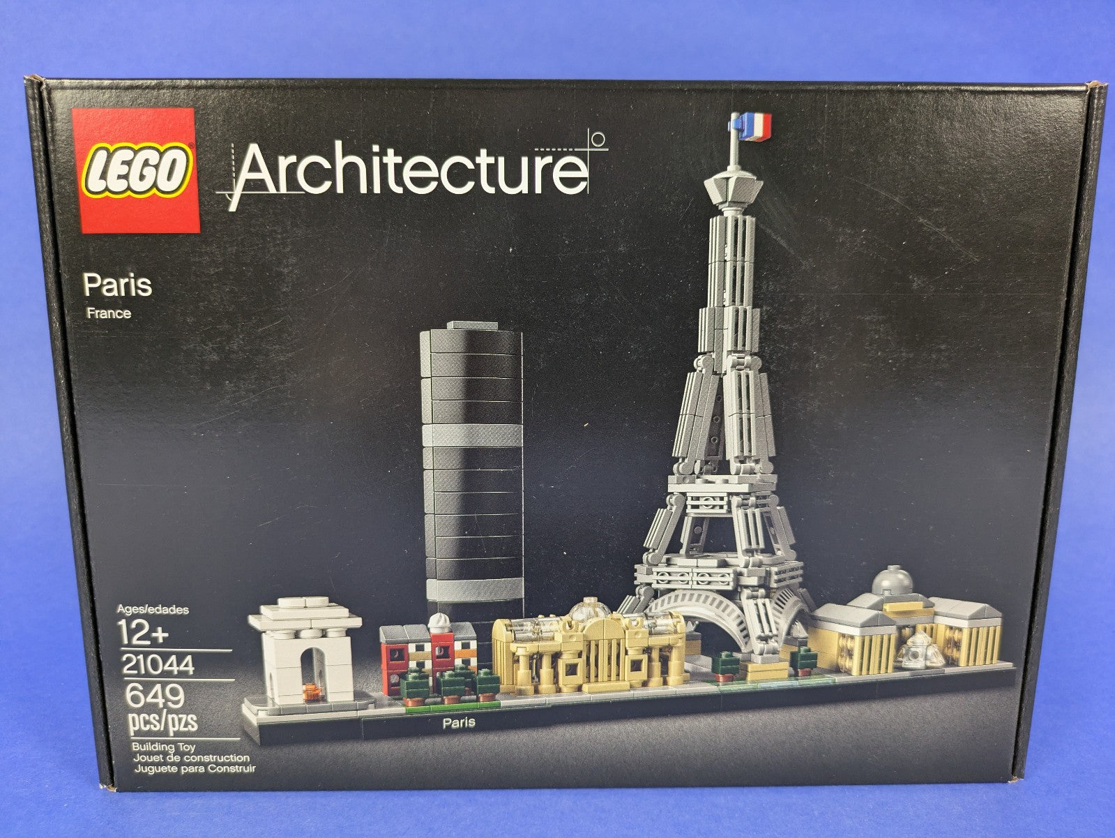 Lego Architecture: Paris Set 21044 BRAND NEW