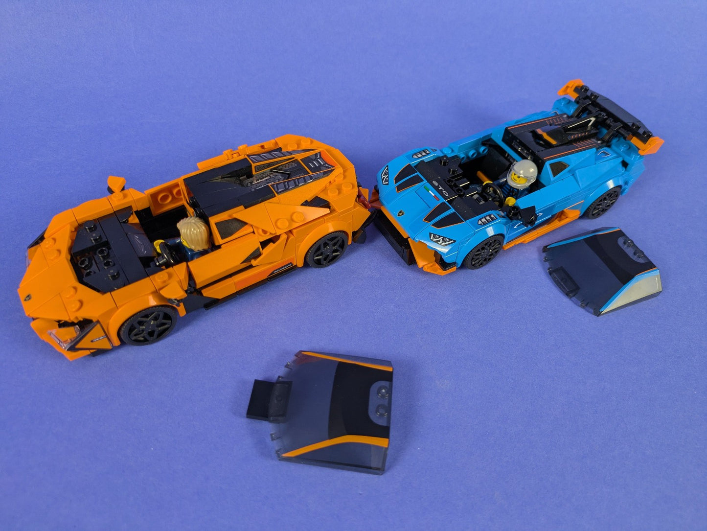 Lego SPEED CHAMPIONS: Lamborghini Revuelto & Lamborghini Huracán STO Set 77238