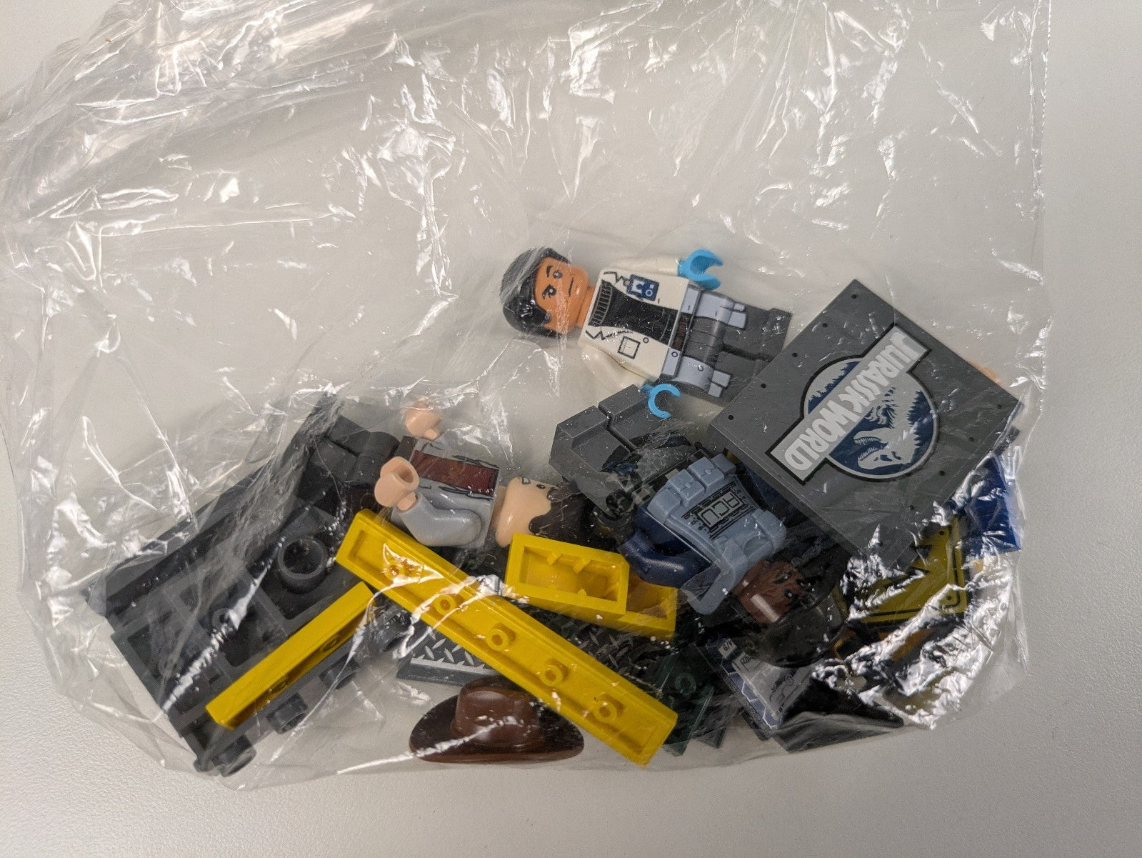 Lego Jurassic World: Indominus rex Breakout Set 75919 - Complete Set