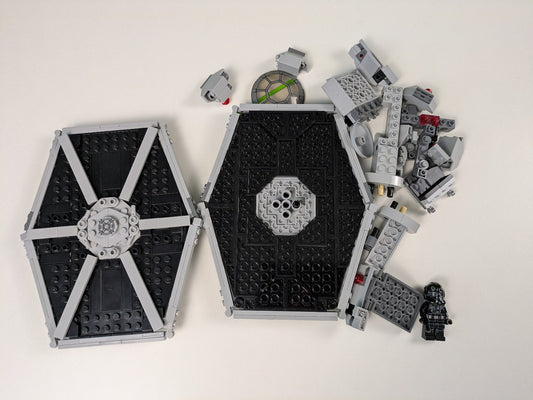 Lego Star Wars: Episode 4-6: Imperial TIE Fighter Set 75300 - Incomplete Set