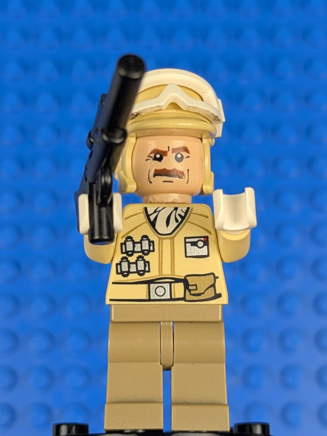 Lego Star Wars: Hoth Rebel Trooper Tan Uniform (Moustache) sw0425 Set 9509