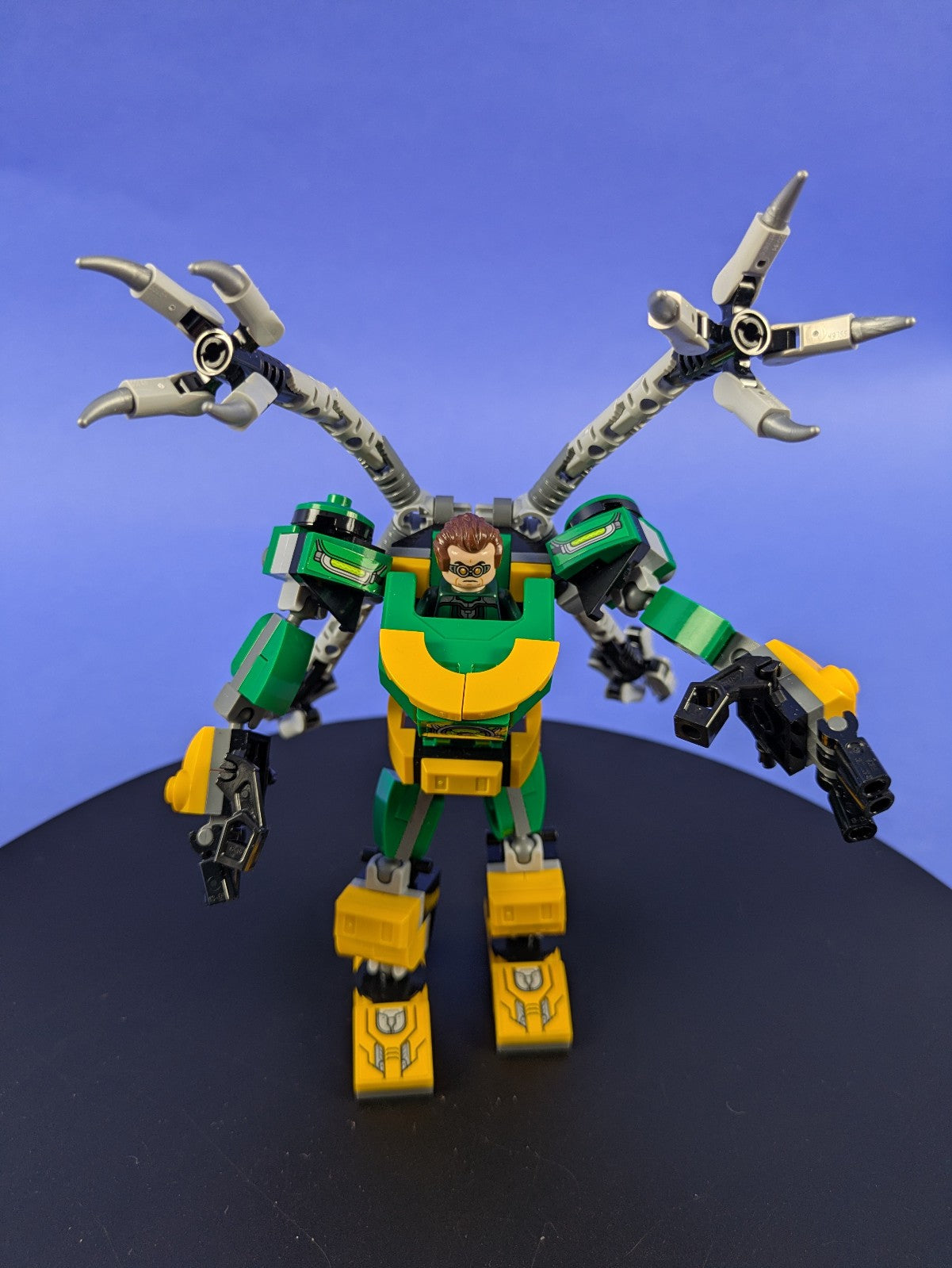LEGO Super Heroes Spider-Man & Doctor Octopus Mech Battle 76198 Pre-Owned