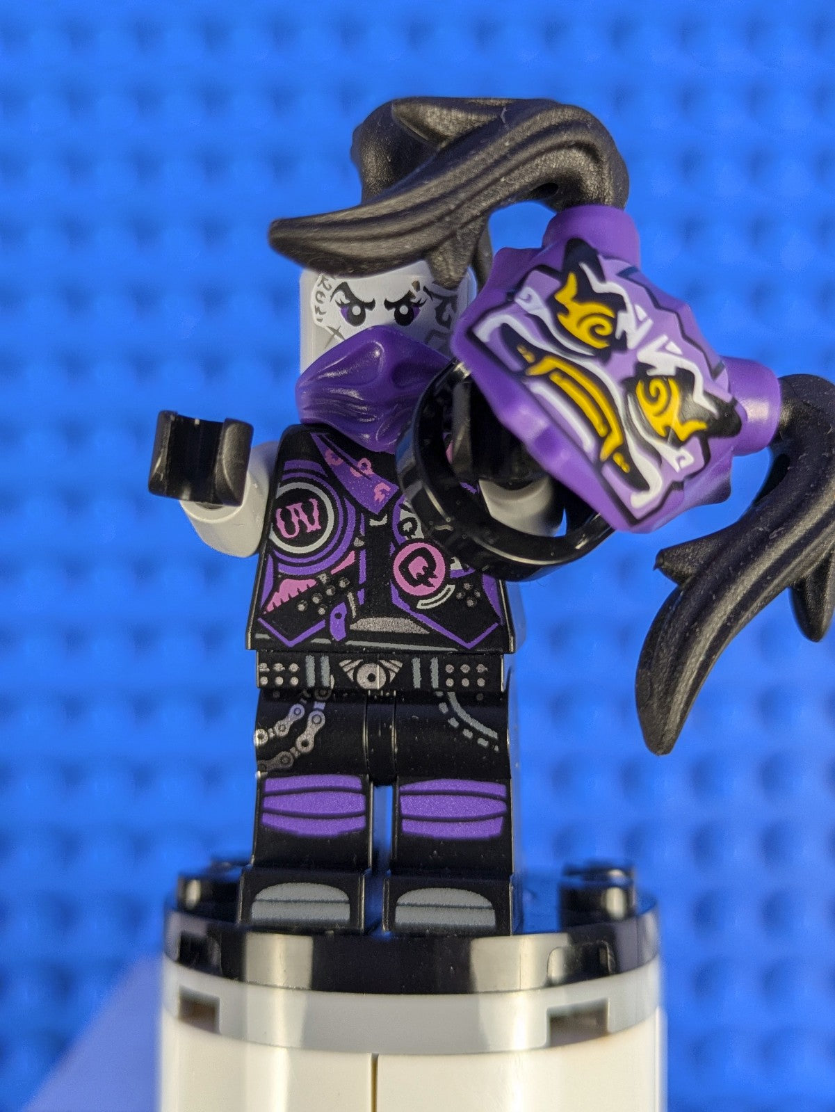 Lego NINJAGO: Sons of Garmadon: Ultra Violet njo0400  w/ Helmet Set 70640