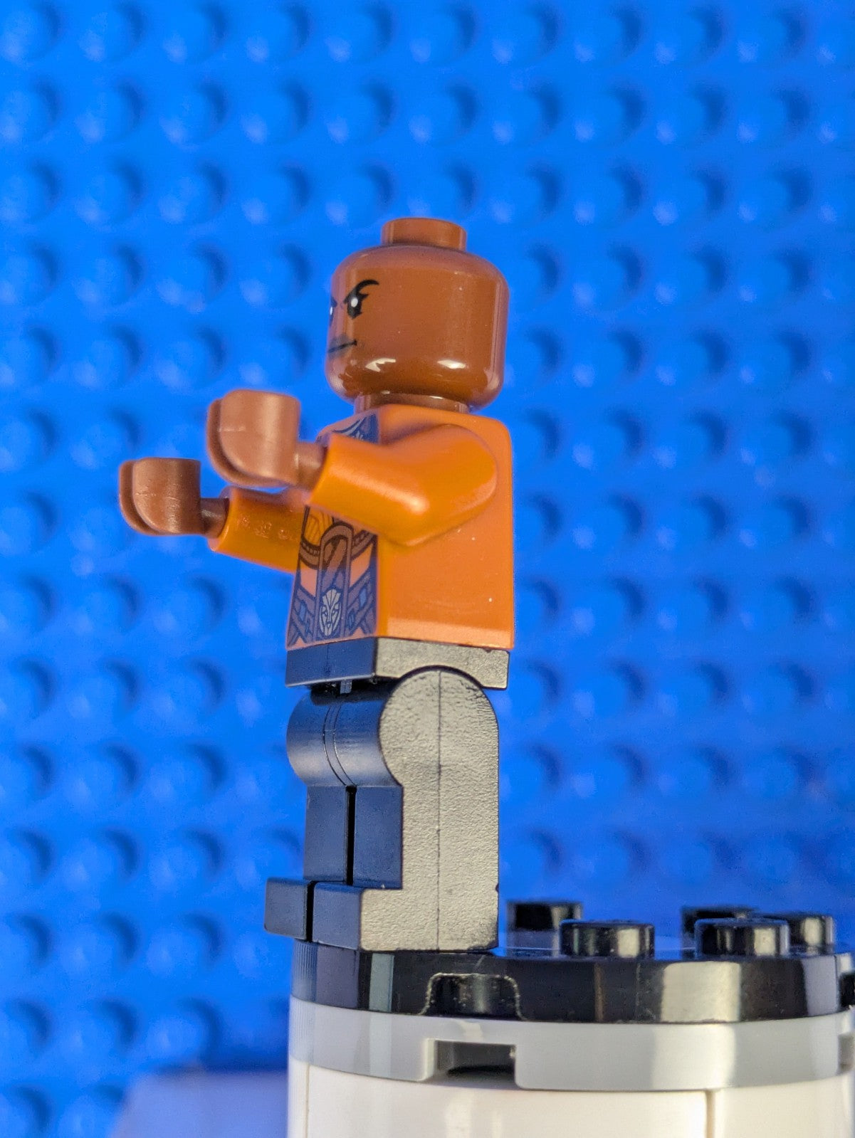 Lego Super Heroes: Black Panther: Okoye - Dark Orange Top sh0476 Set 76099