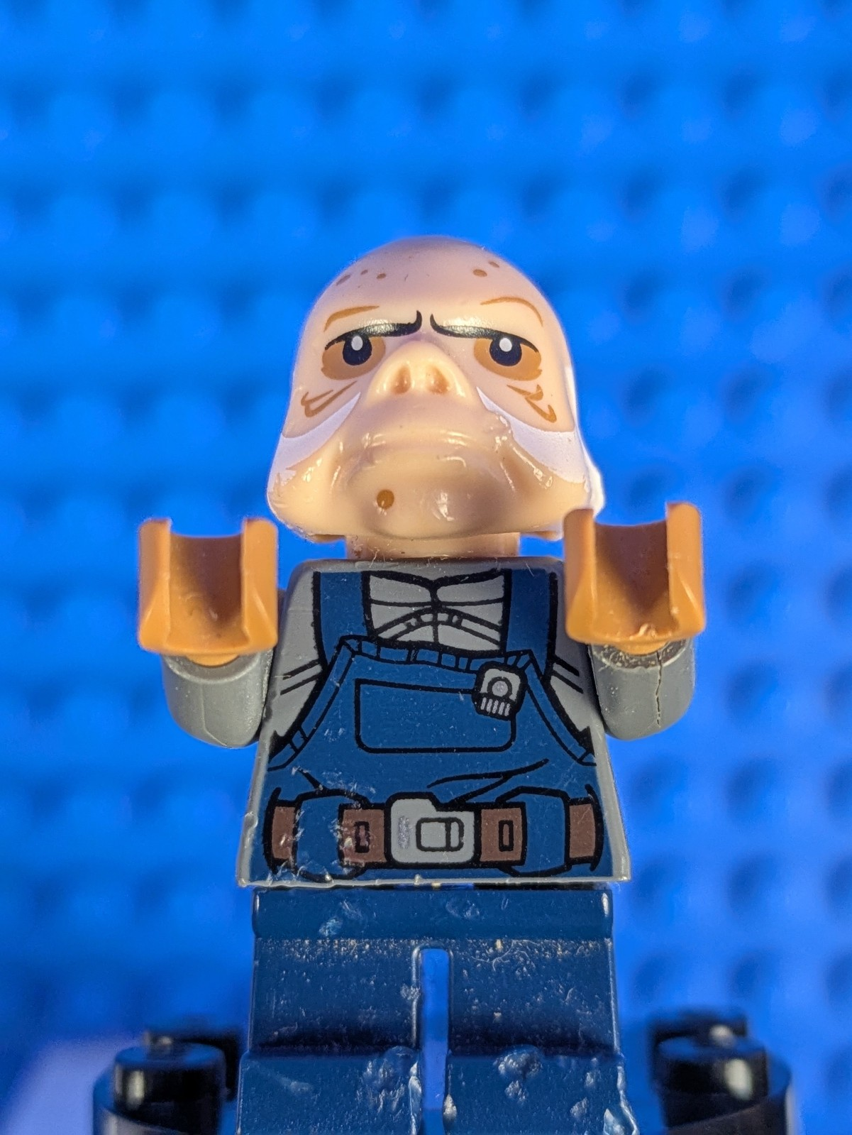 Lego Star Wars: Ugnaught - Dark Blue Overalls and Short Legs sw0710 Set 75137