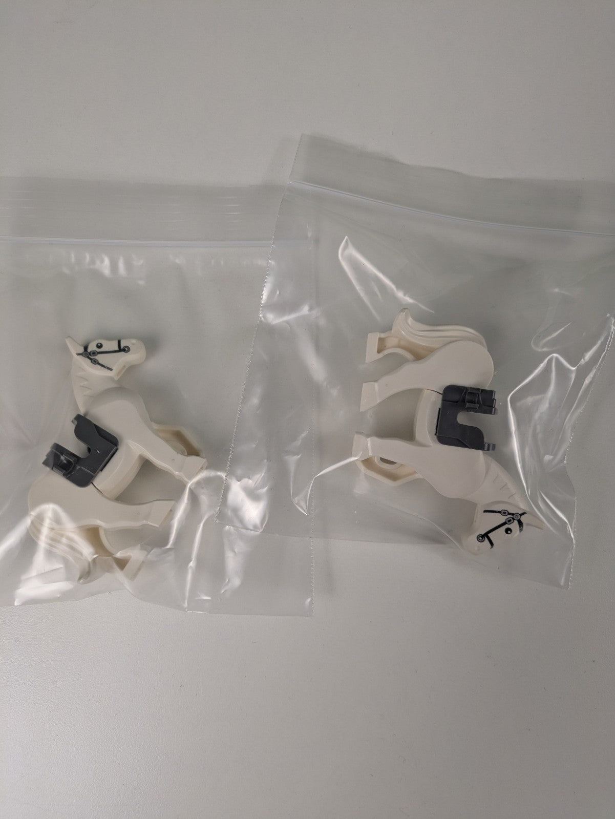 Lego Castle: Animal: Horse - Movable Legs w/ Black Eyes 10352c01pb04 Set 70404