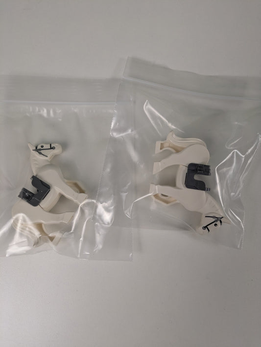 Lego Castle: Animal: Horse - Movable Legs w/ Black Eyes 10352c01pb04 Set 70404