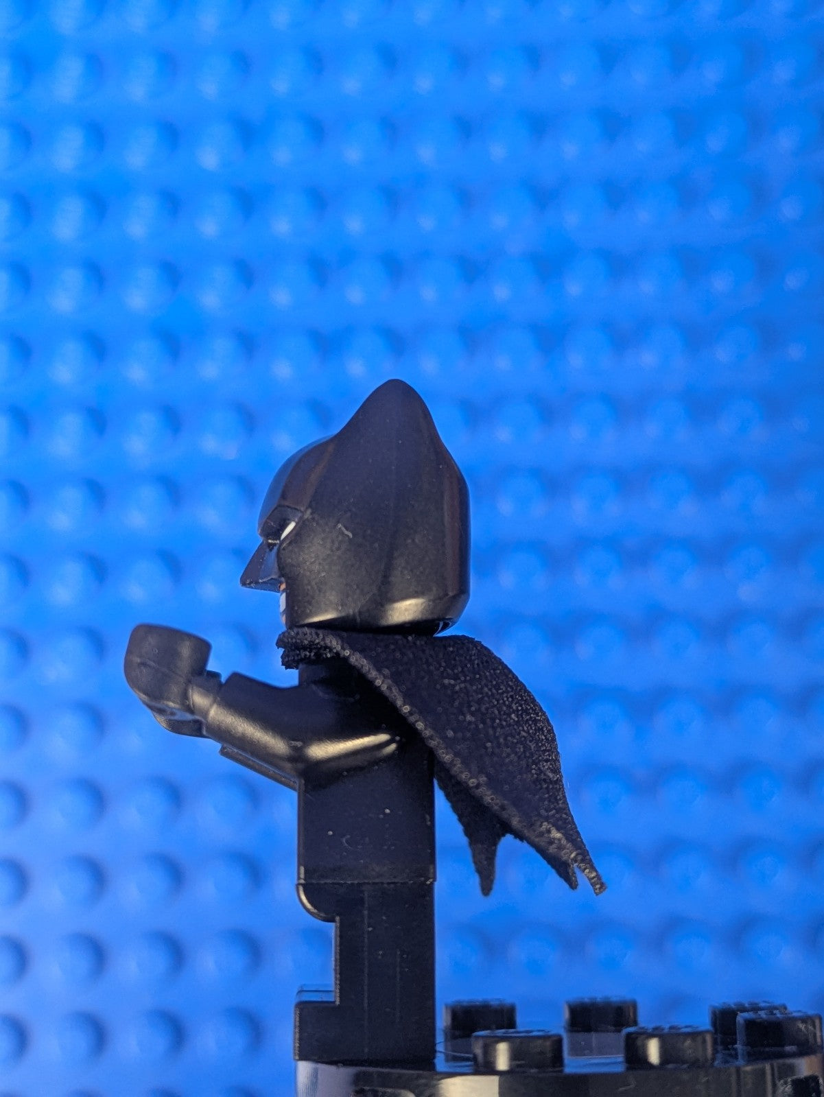 Lego Super Heroes: Batman - Short Legs, Black Torso sh0492 Set 70900