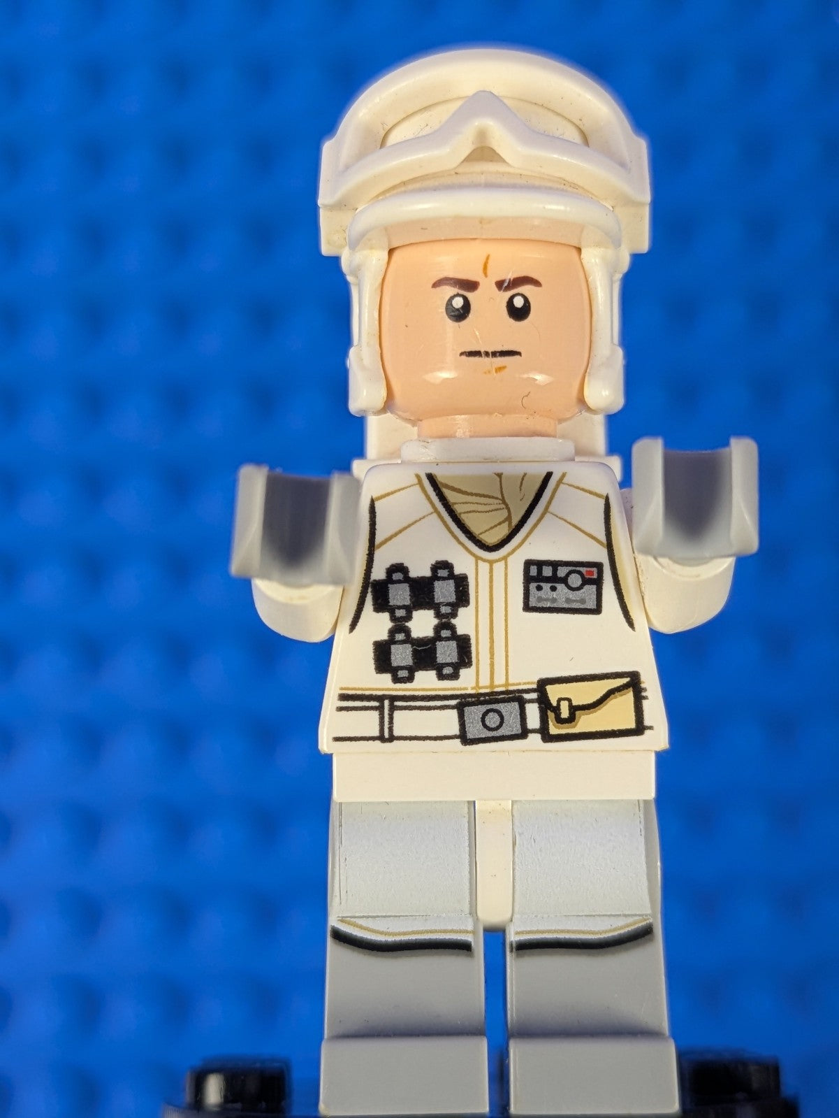 Lego Star Wars: Hoth Rebel Trooper White Uniform (Frown) sw0708 Set 75098