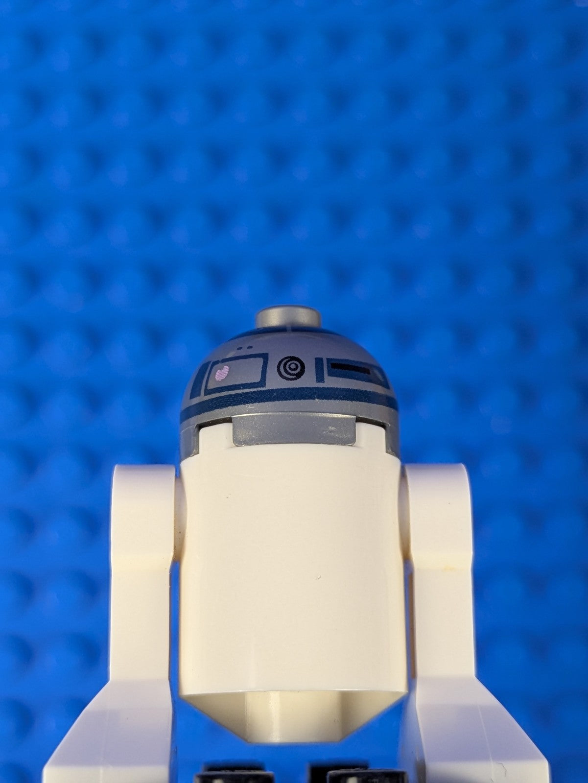 Lego Star Wars: R2-D2 - Astromech Droid Lavender Dots sw0527a Set 75059