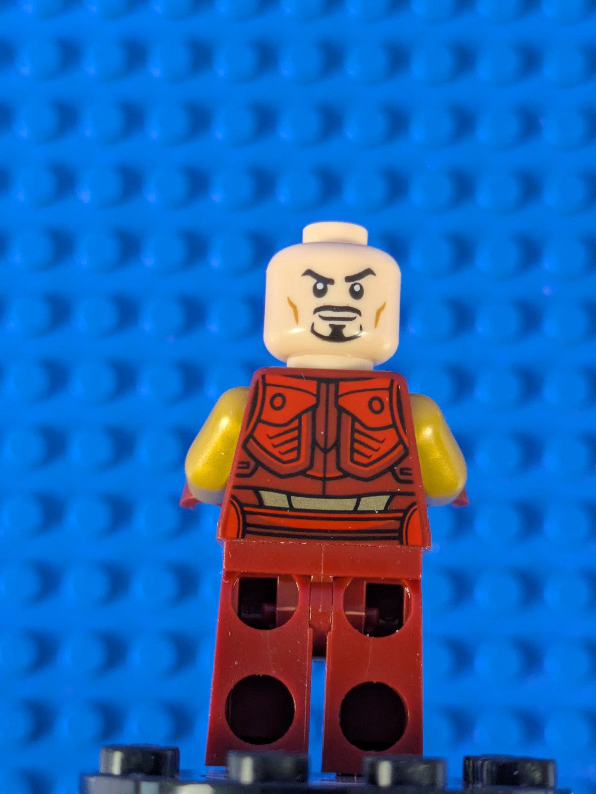 Lego Super Heroes: Avengers: Iron Man - Dark Red sh1008 Sets 76310, 76307