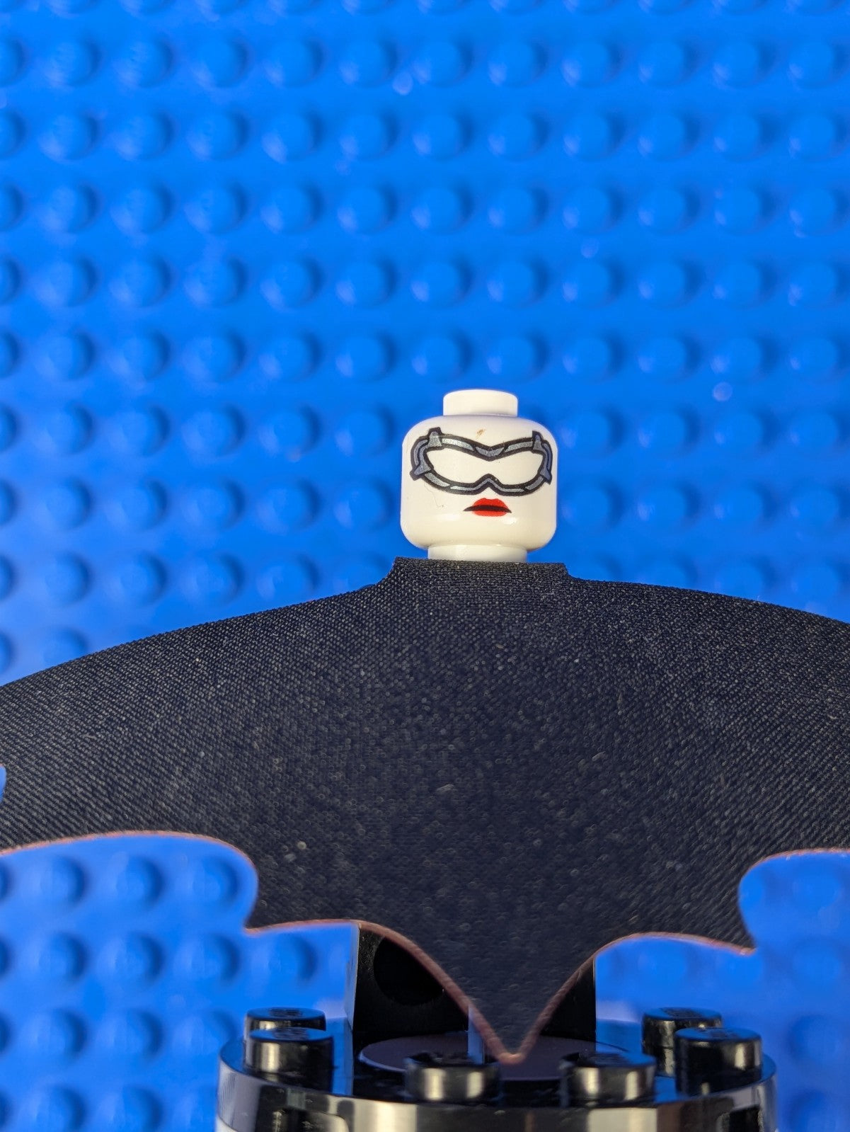 Lego Super Heroes: Batwoman - Cape Black and Red Sides sh1083 Set 76300