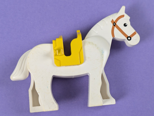 Lego Castle: Lion Knights: Animal: Horse with Black Eyes 4493c01pb04 Set 6021