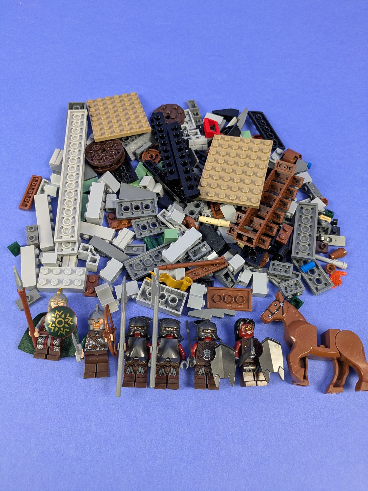 LEGO The Hobbit and The Lord of the Rings Uruk-hai Army 9471  Complete Pre-Owned