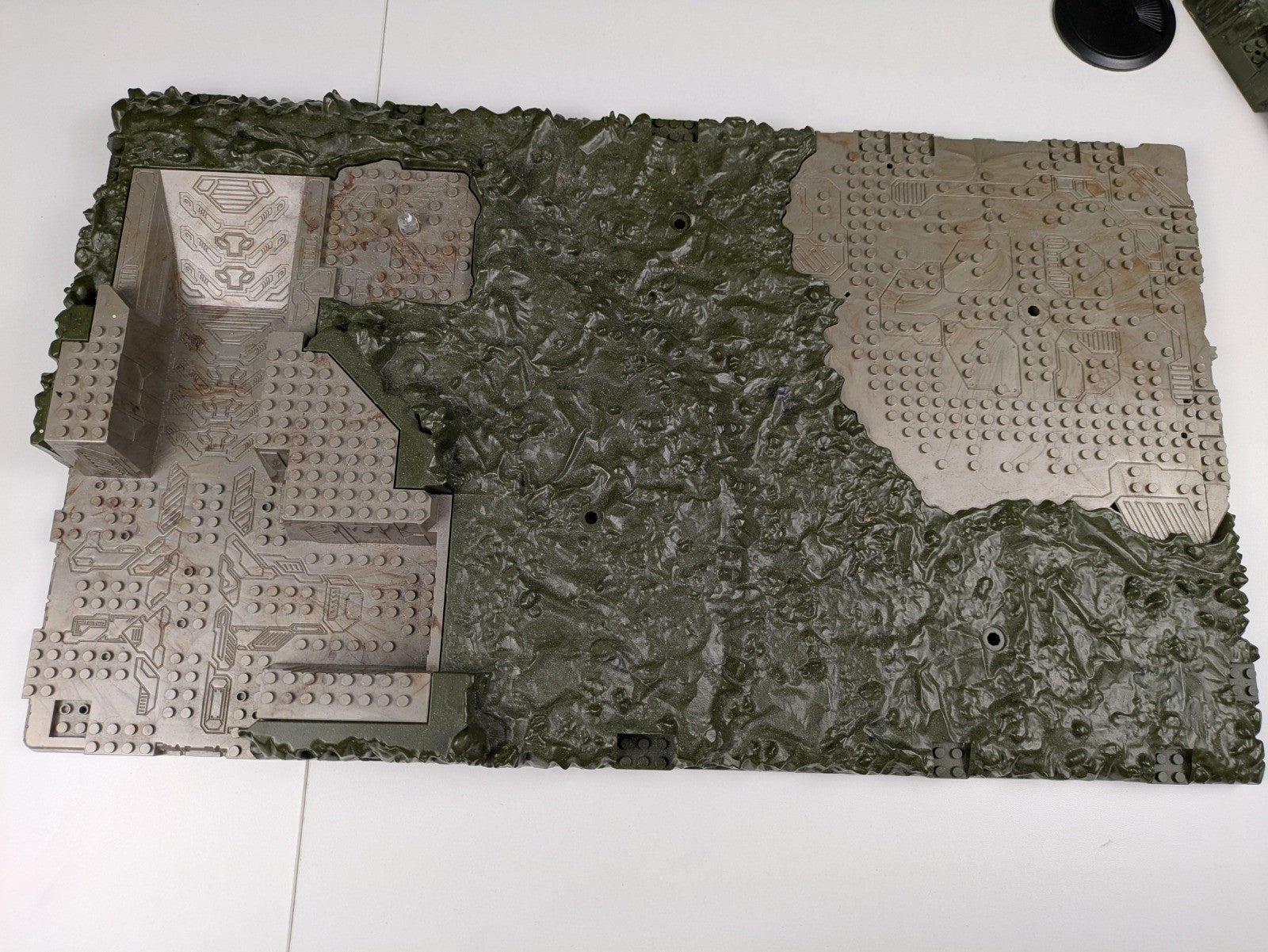 MEGA BLOKS Halo Battlescape II 96983 Terrain Only!