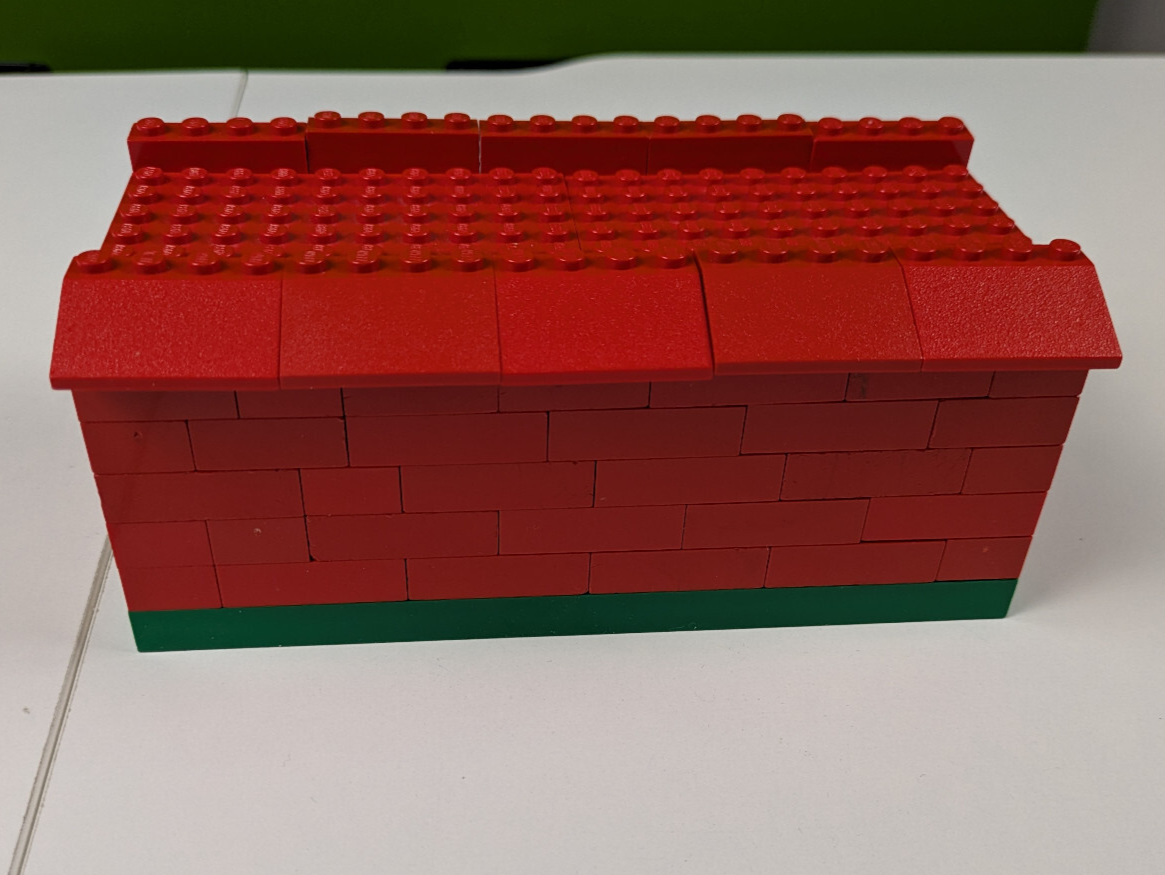 Lego Basic Assorted Set: 1970's - 1980's with 570 Assorted Piece - Instructions