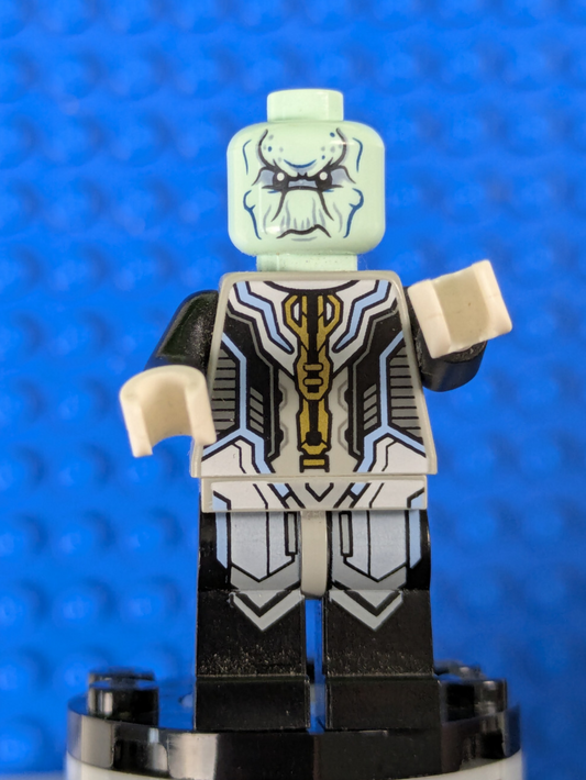 Lego Super Heroes: Infinity War: Ebony Maw - Light Aqua Head sh0508 Set 76108