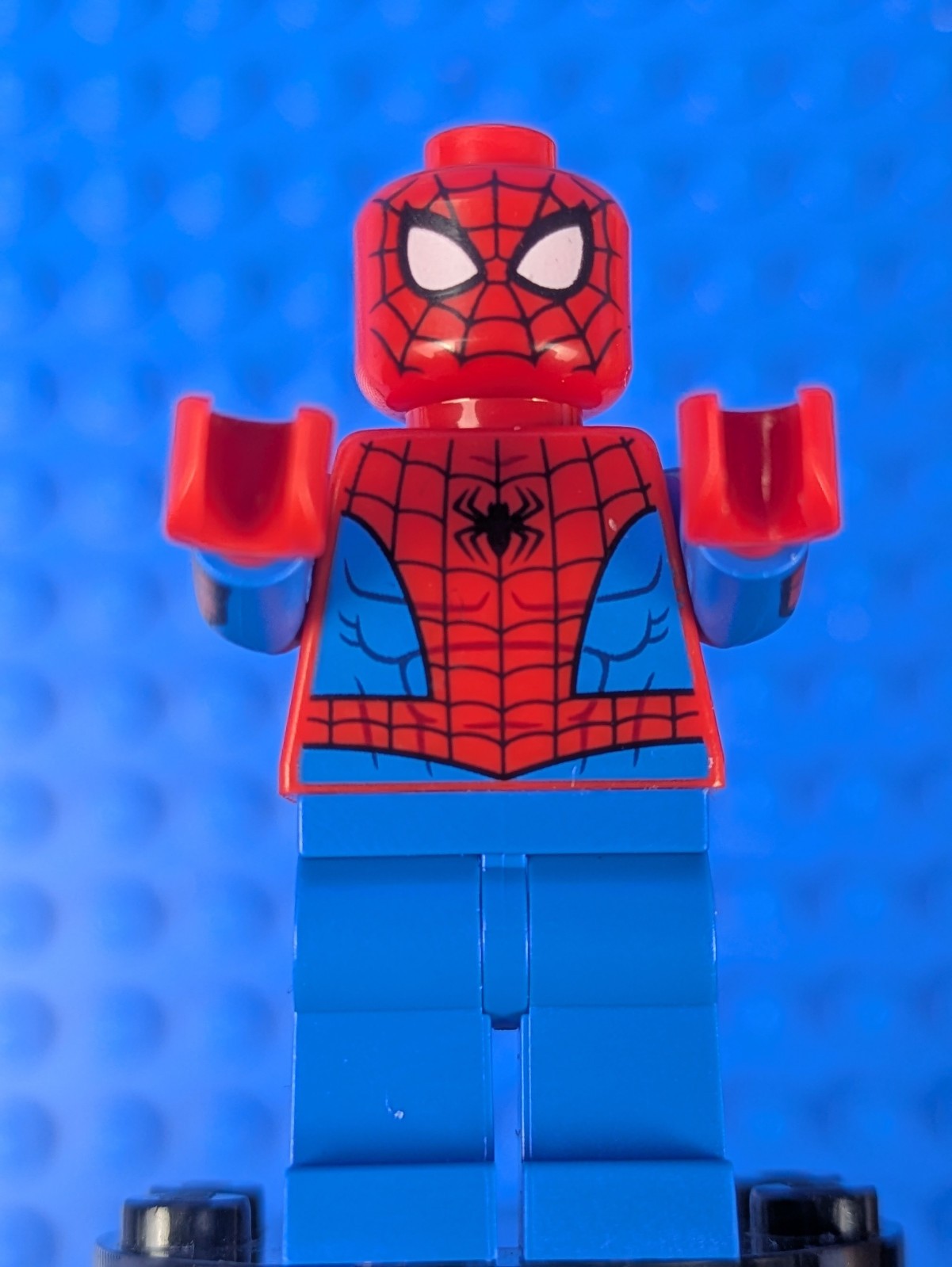 Lego Super Heroes: Spider-Man - Printed Blue Arms, Plain Legs sh0684 Set 76175