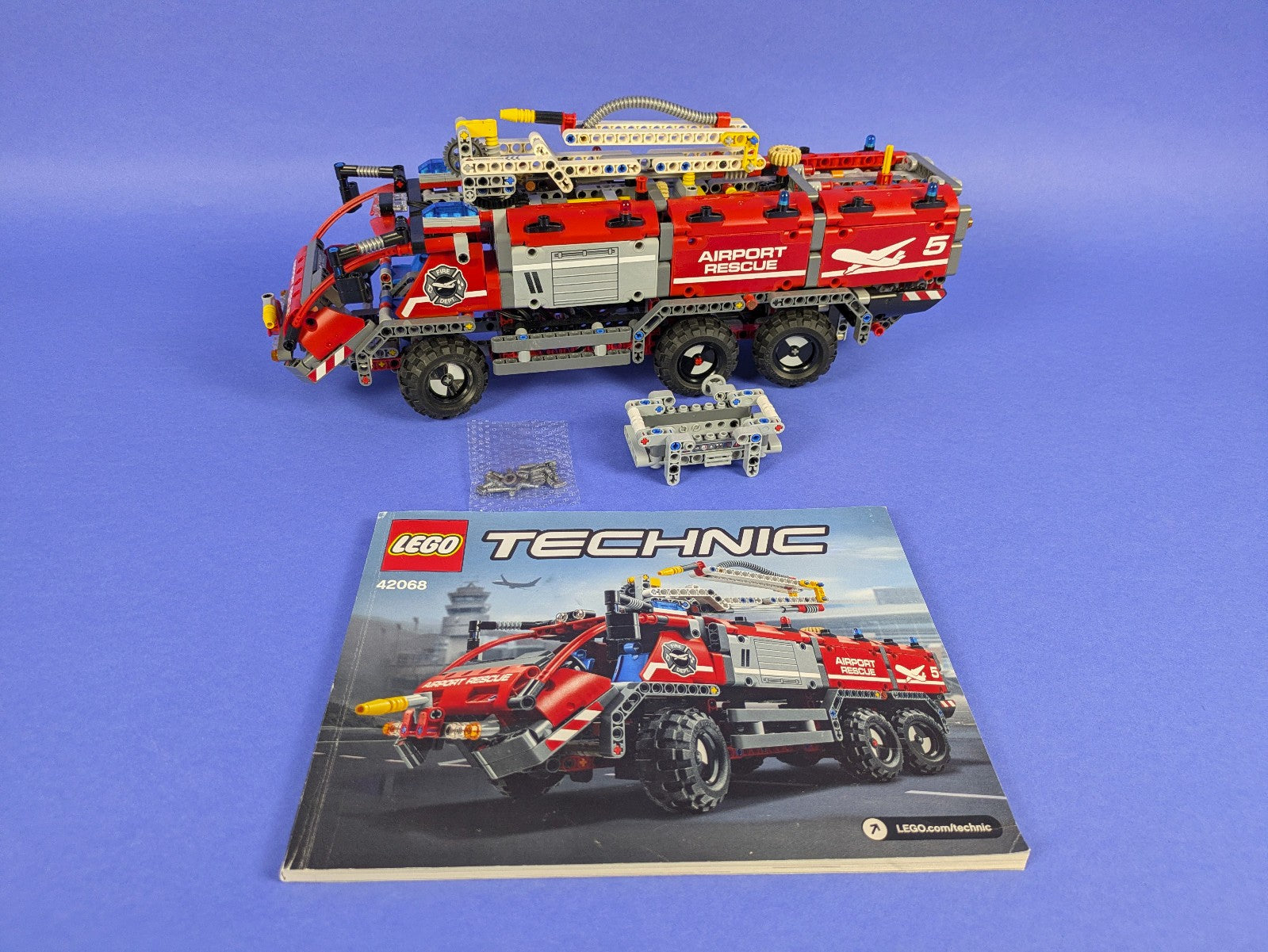 Lego Technic: Model: Fire: Airport Rescue Vehicle 42068