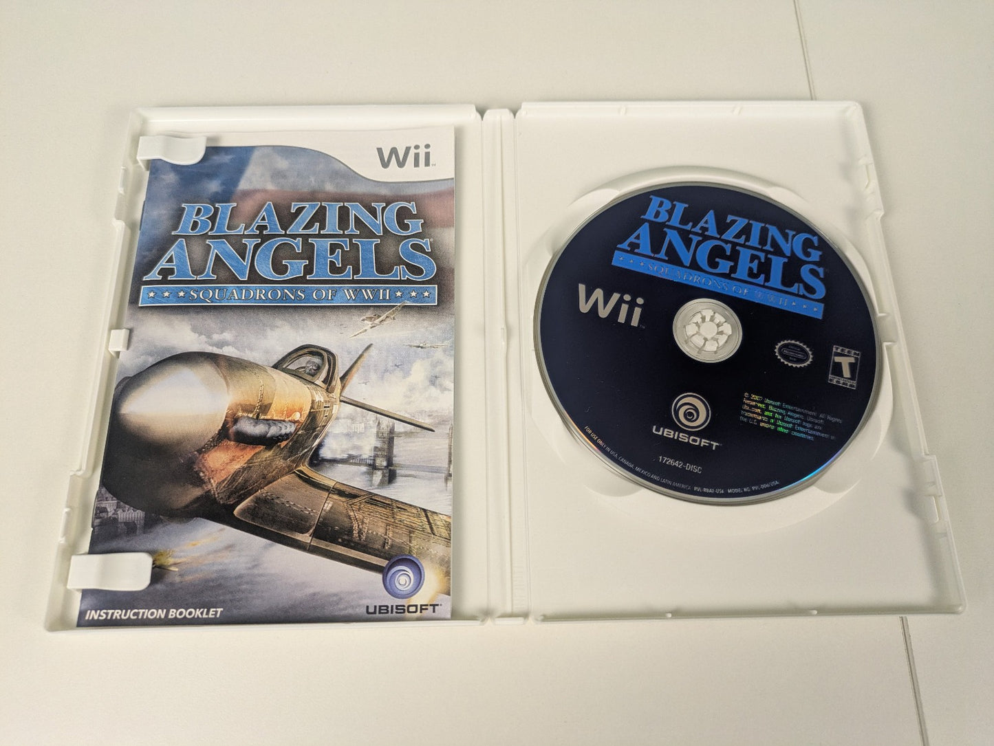 Blazing Angels: Squadrons of WWII (Nintendo Wii, 2007) CIB