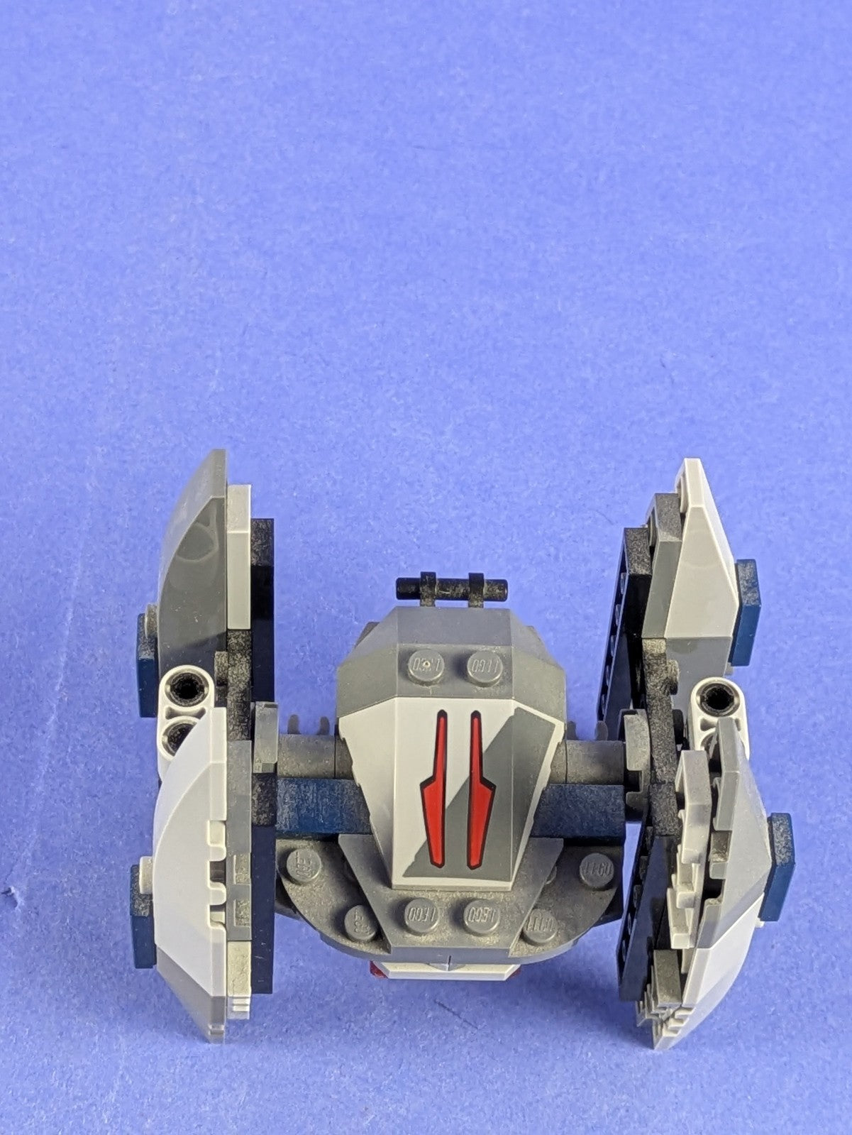 LEGO Star Wars Vulture Droid 75073 Incomplete Set Pre-Owned