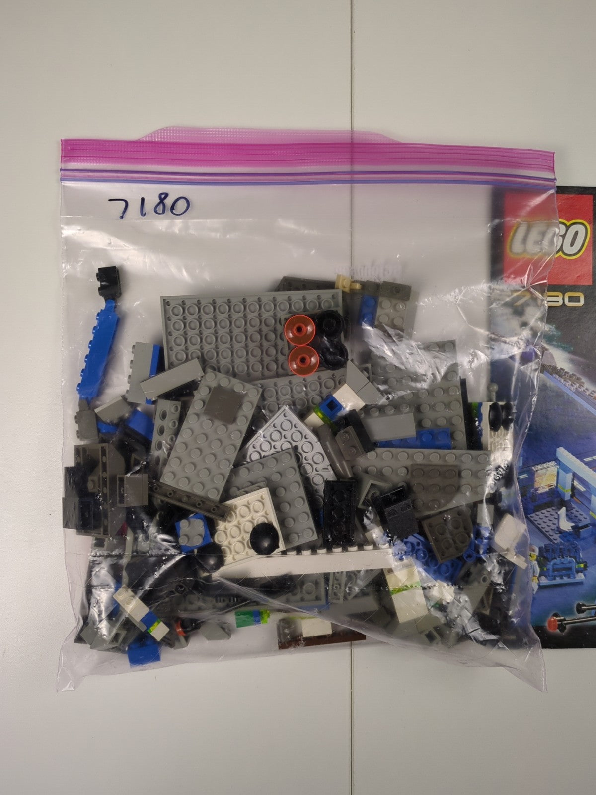 Lego Star Wars: B-wing at Rebel Control Center 7180 (B-Wing Only)