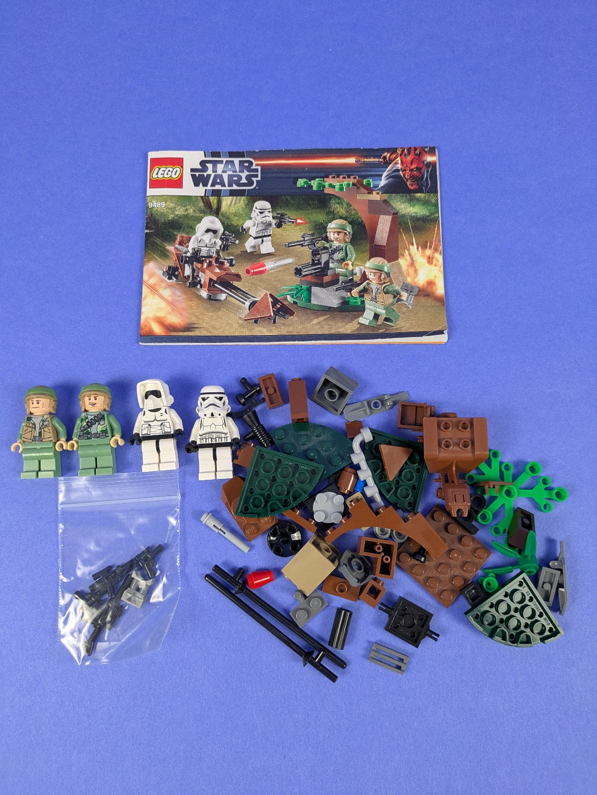 LEGO Star Wars Endor Rebel Trooper & Imperial Trooper Battle Pack 9489 Pre-Owned