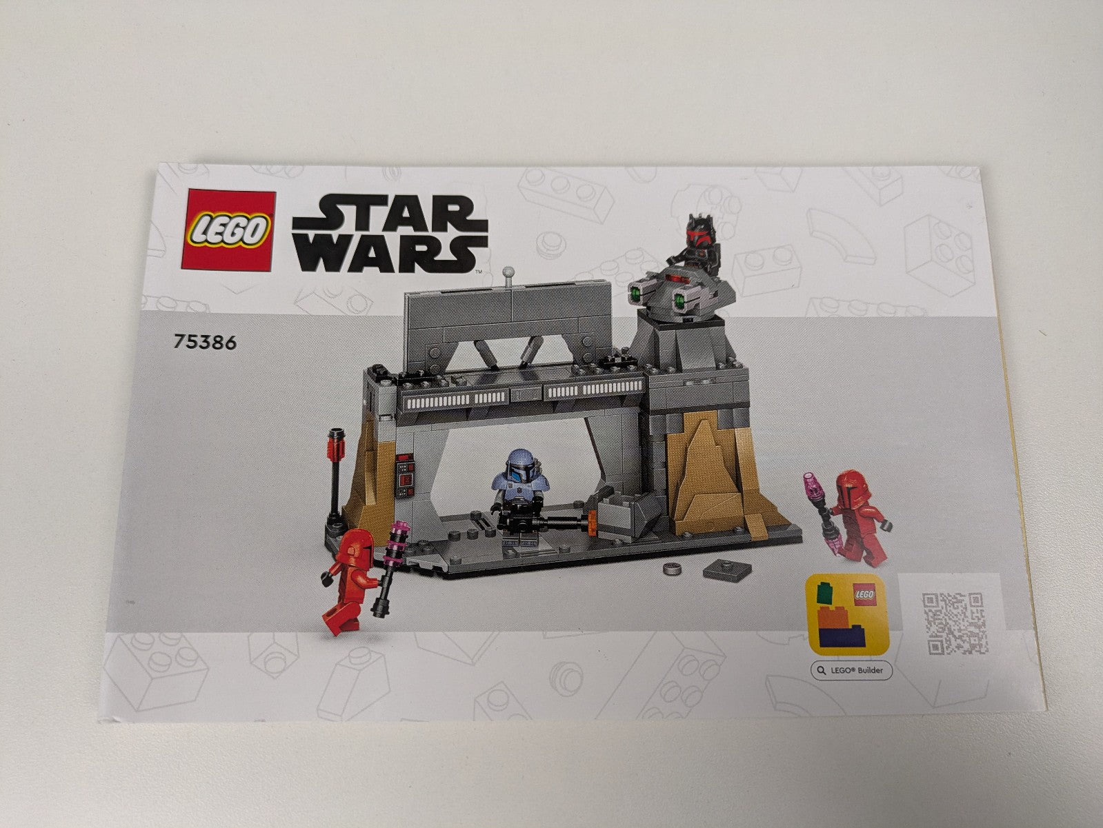 Lego Star Wars: Paz Vizsla and Moff Gideon Battle Set 75386 Complete Set