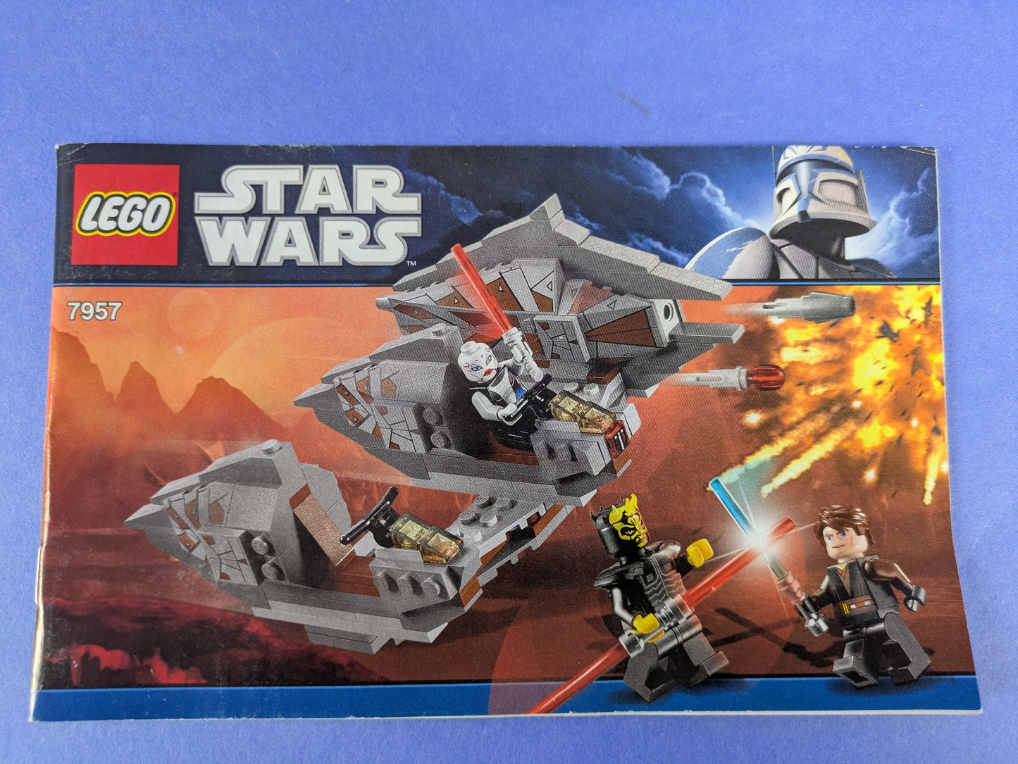 Lego Star Wars: The Clone Wars: Sith Nightspeeder Set 7957 with Instructions