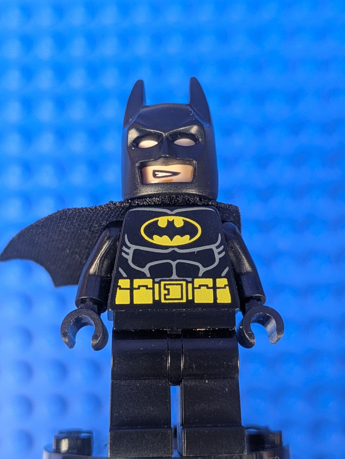 Lego Super Heroes: Batman - Black Suit with Yellow Belt sh0016b Set 77903