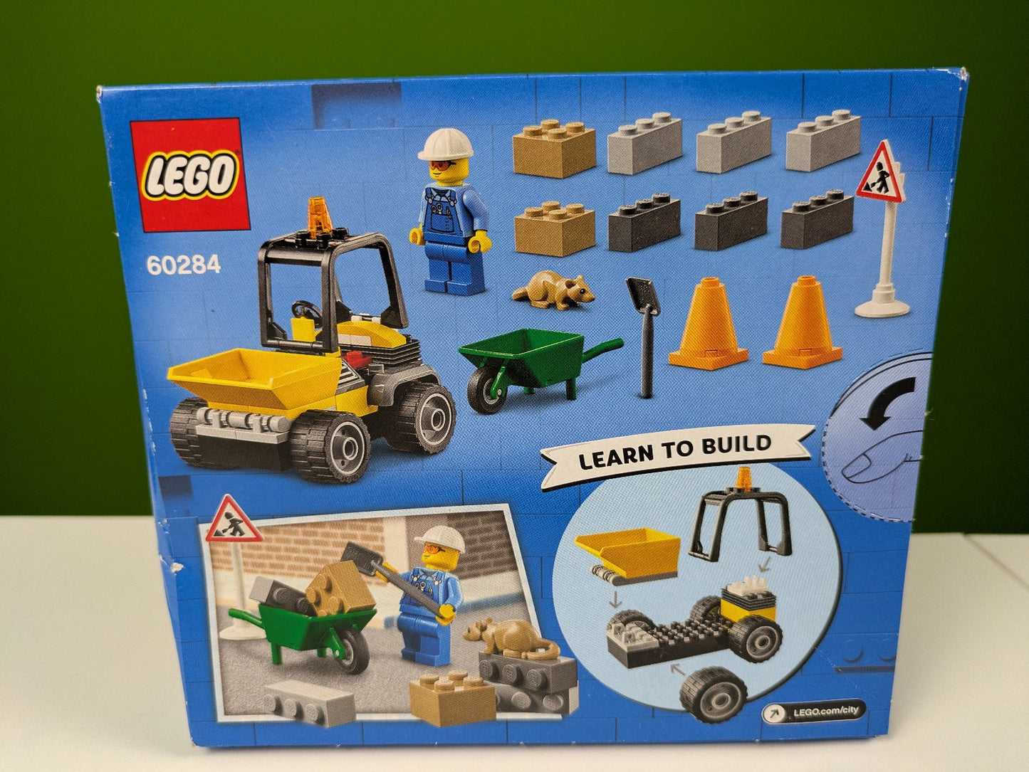 Lego Town: City: Construction: Roadwork Truck Set 60284 BRAND NEW