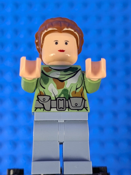 Lego Star Wars: Episode 4-6: Princess Leia (Endor Outfit) sw0235 Set 8038