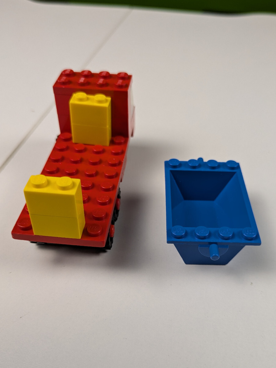 Lego LEGOLAND: Construction: Tipper Truck Set 435 - w/ Instructions