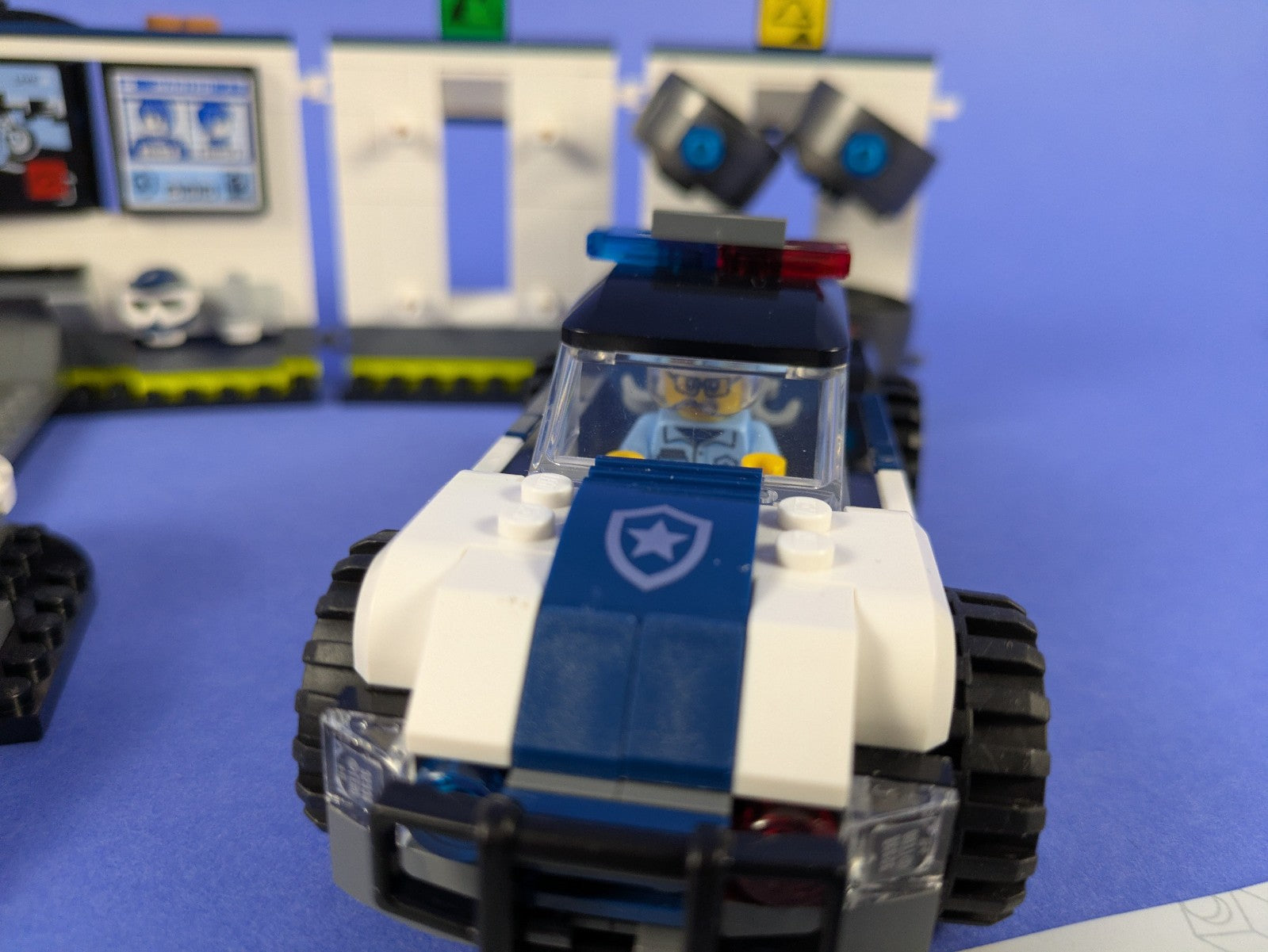 Lego Town: City: Police: Custom Police Garage Set 60457 Complete Set