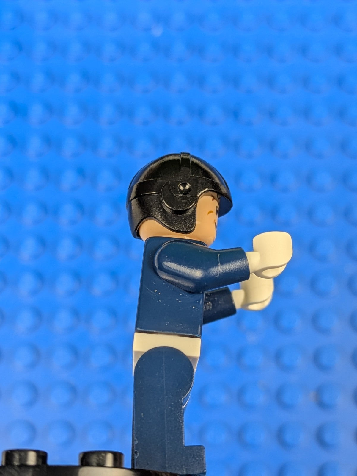 Lego Super Heroes: SHIELD Agent - White Hips and Hands sh0188 Set 76036